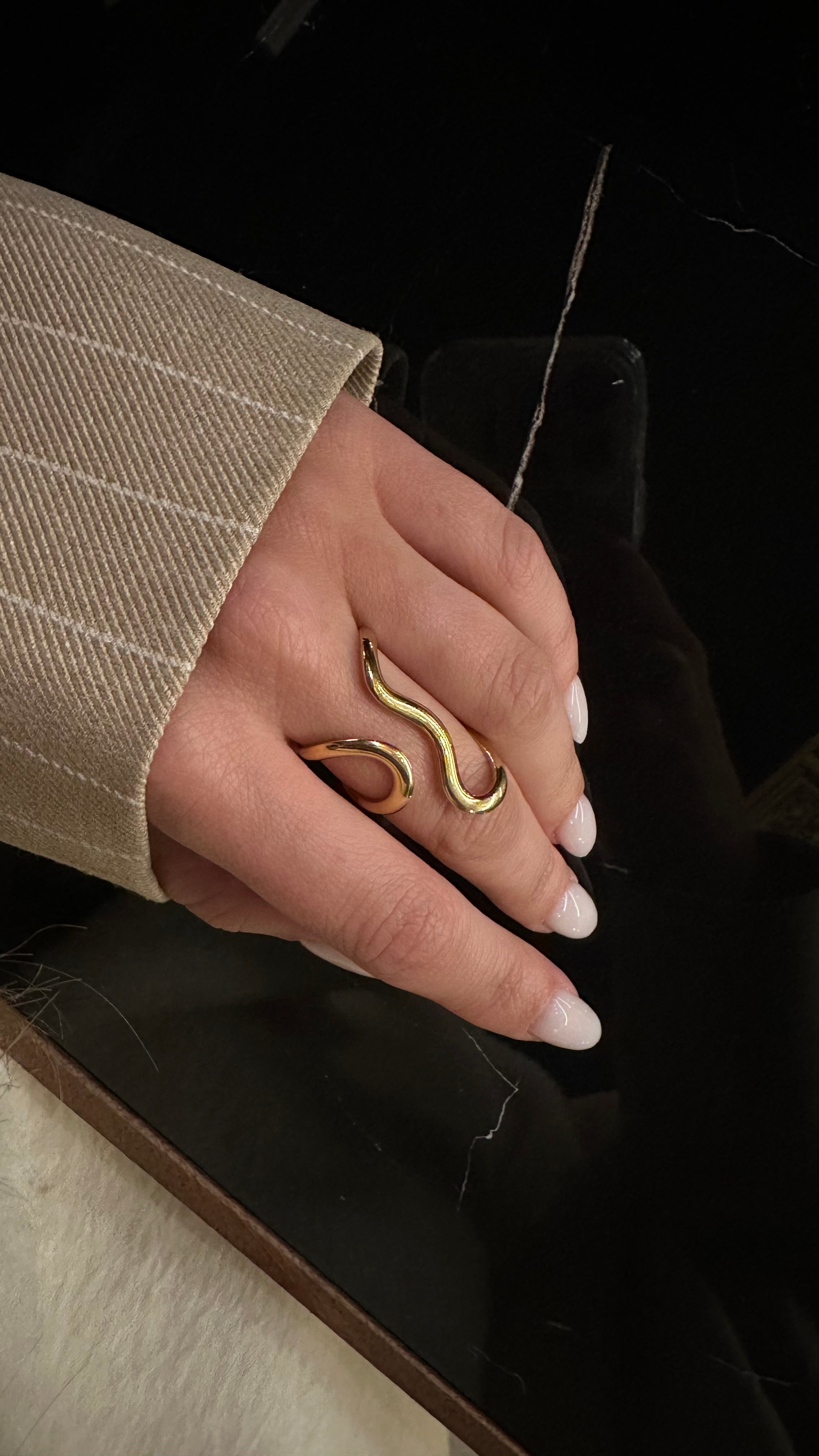 Anello The Wave